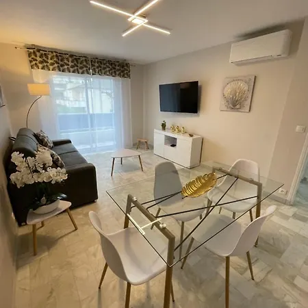 Palm Azur Apartment *