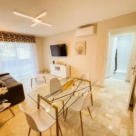 Palm Azur Apartment *